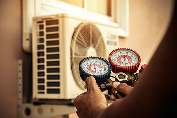 Professional Hvac technician working in Girard, IL